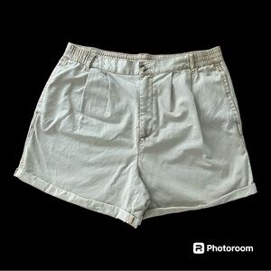 Urban Outfitters Khaki Pleated Elastic Waist Pocketed Rolled Cuffed Shorts Sz L